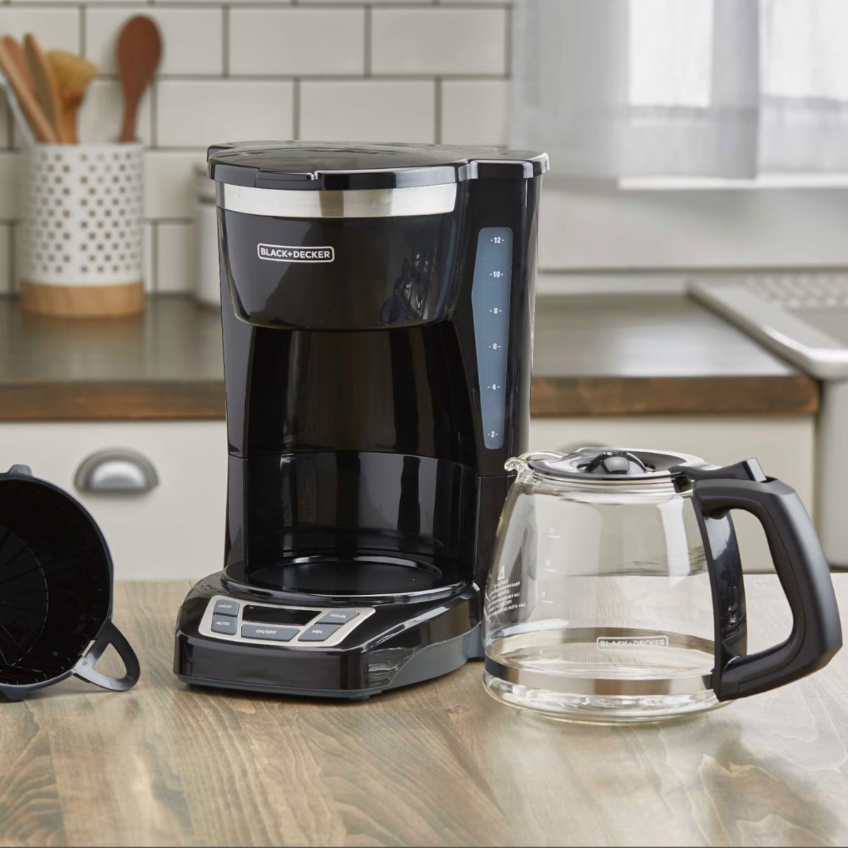 BLACK+DECKER CM1160B 12-Cup Programmable Coffeemaker with Sneak-a-Cup